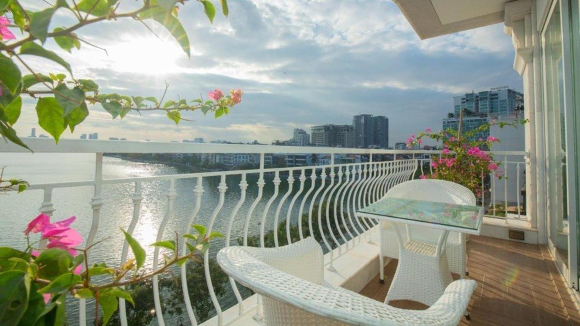 Luxe Paradise Suites Xuan Dieu Hanoi Exterior foto